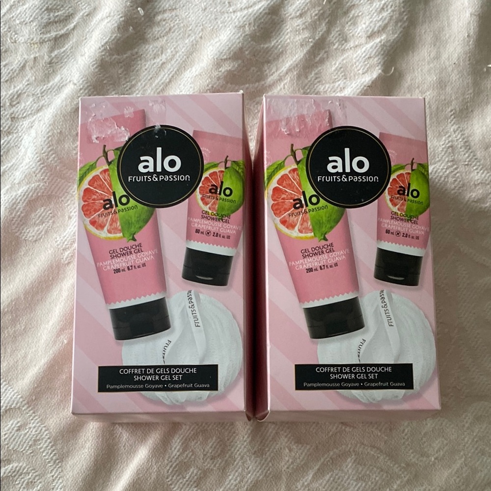 2 boxes Alo Fruits & Passion Shower Gel Set grapefruit and guava NWT